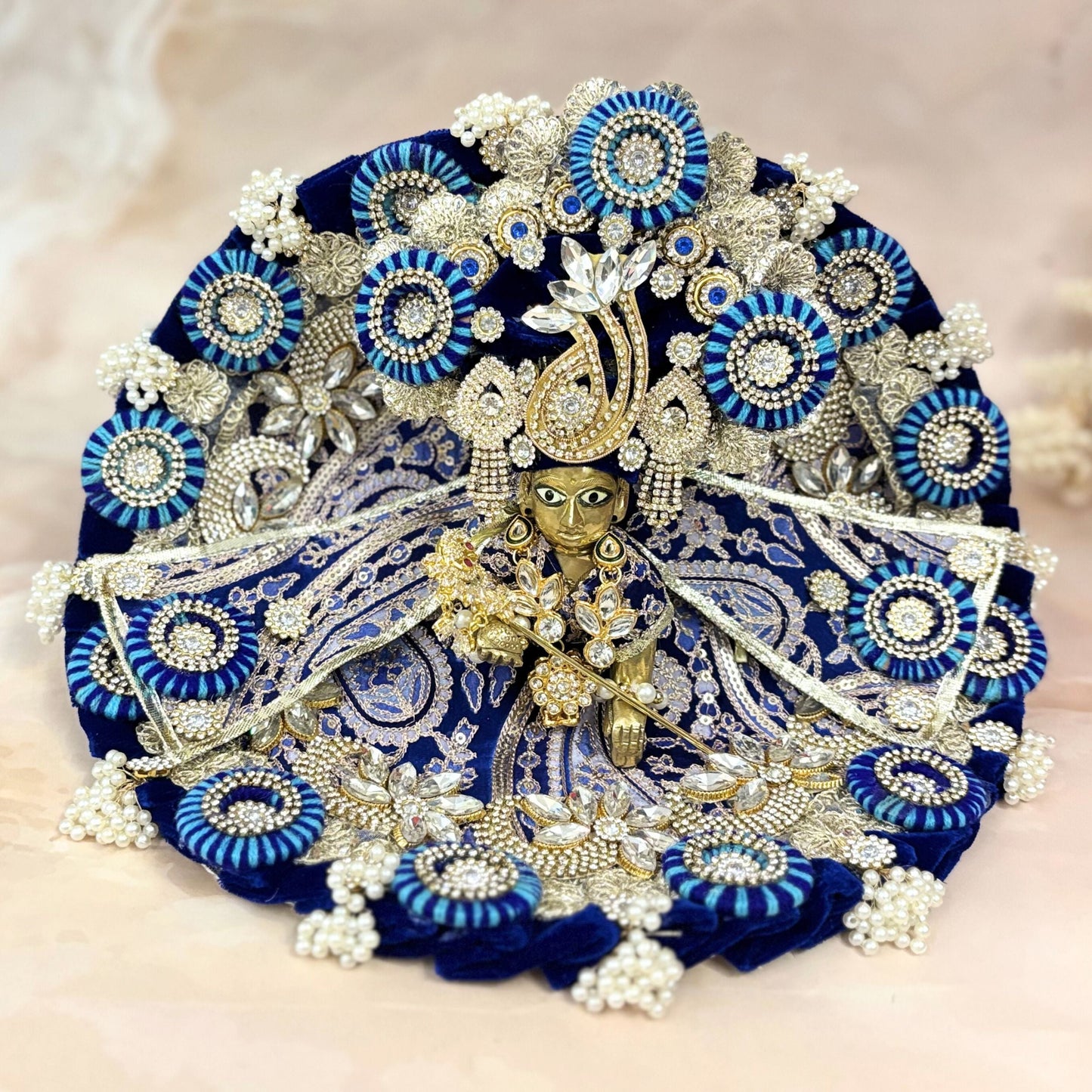 Neelāmbaram Laddu Gopal Dress