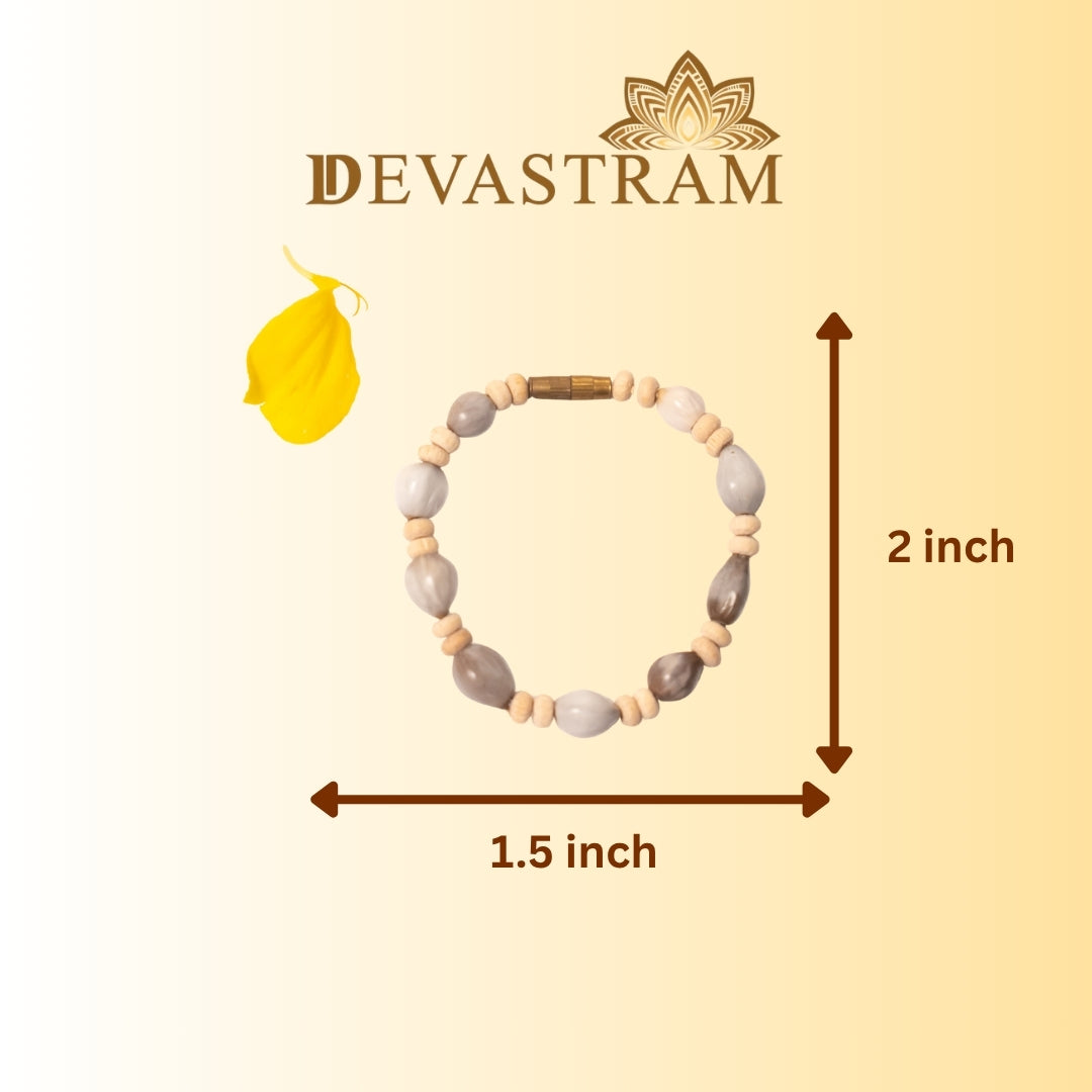 vaijanti mala with measurements on a beige background