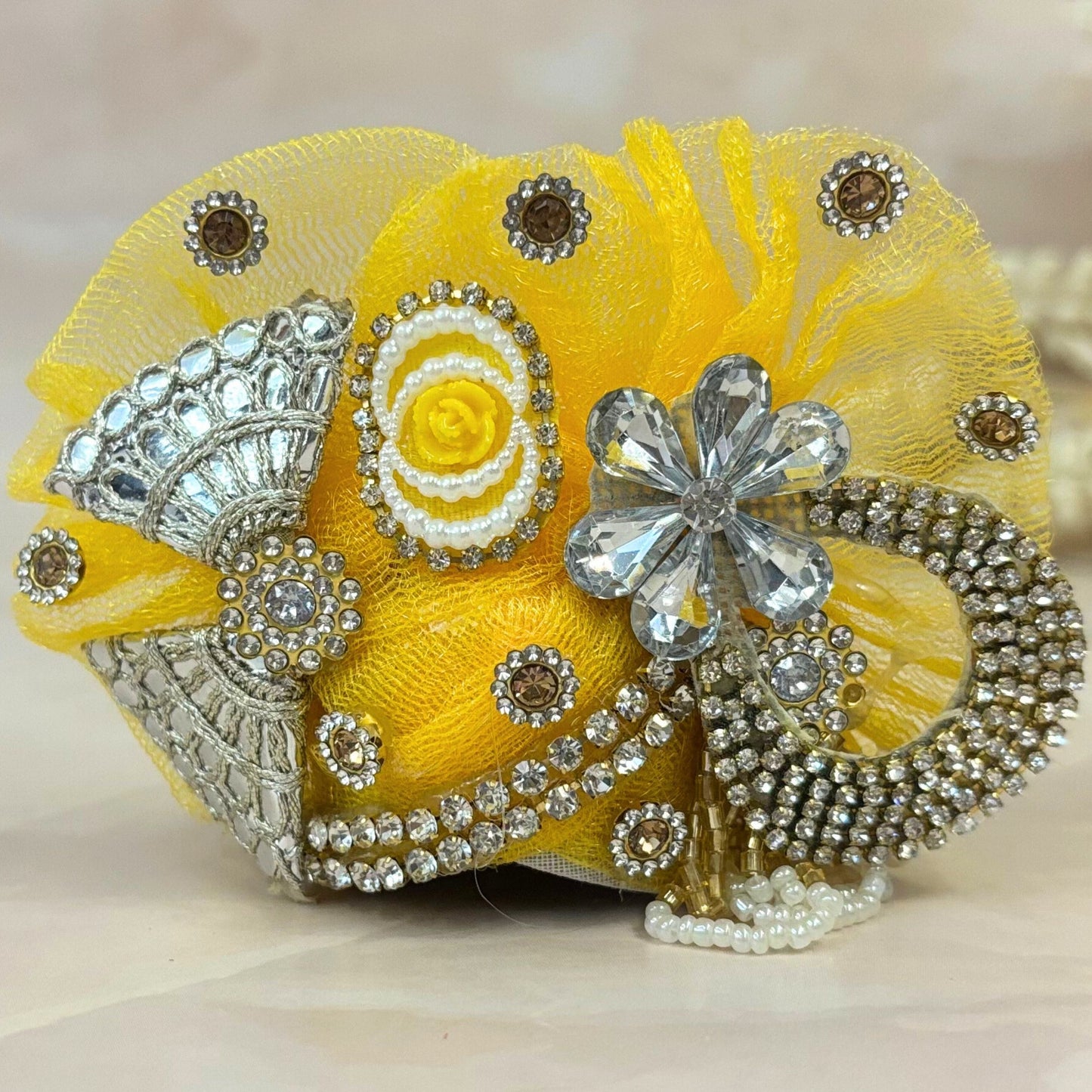 Haripīta Laddu Gopal Dress