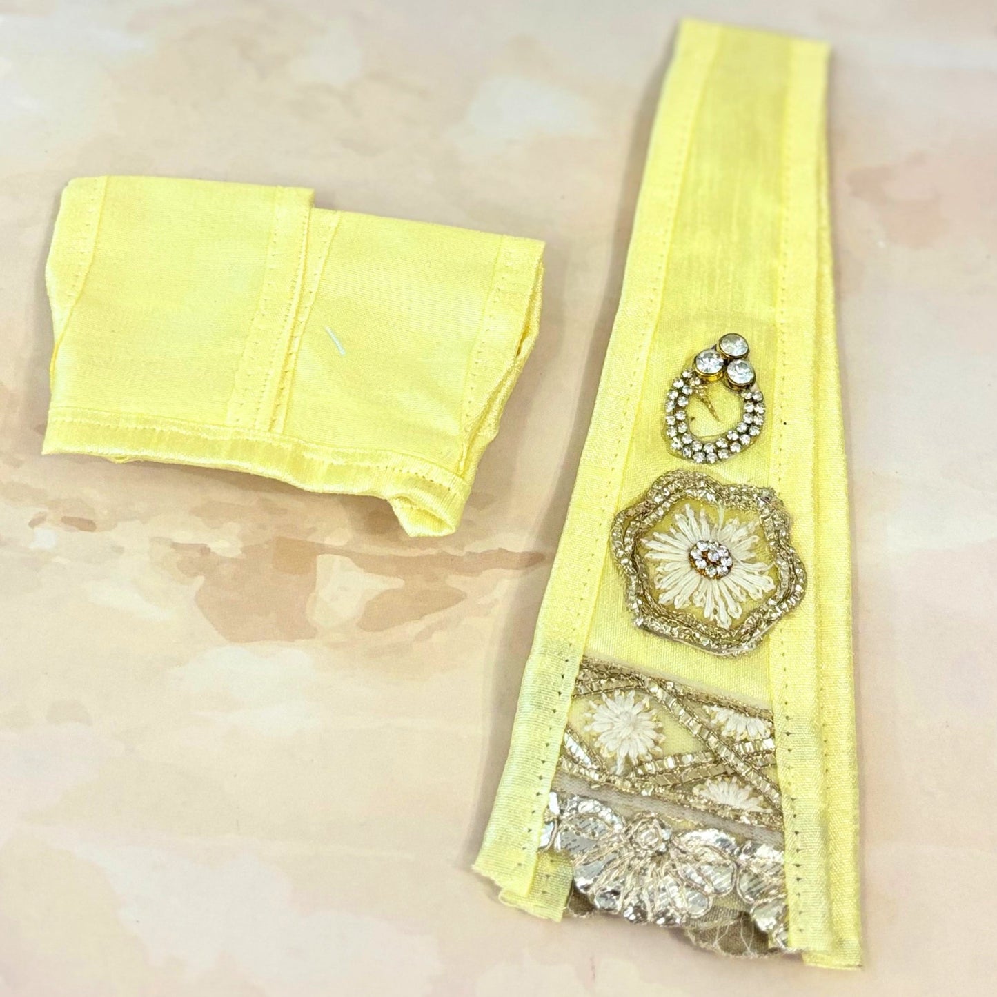 Gaurprabha Radha Krishna Dress