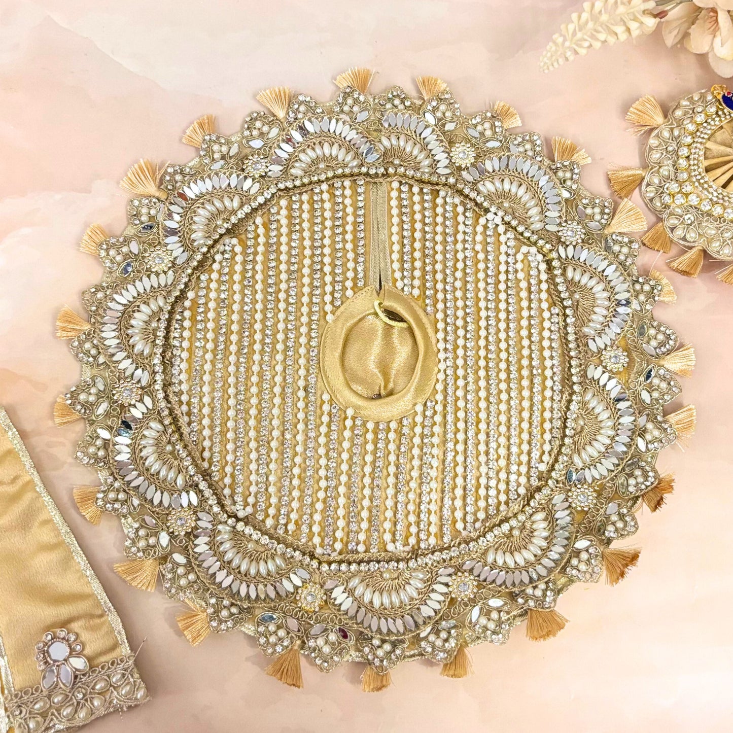 Suvarṇachandra Laddu Gopal Dress