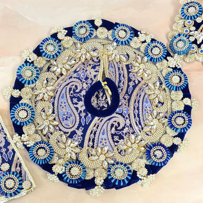 Neelāmbaram Laddu Gopal Dress
