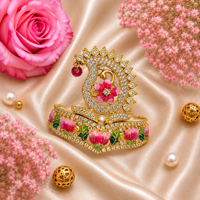 Mangalmayi Aastha Tilak Mukut