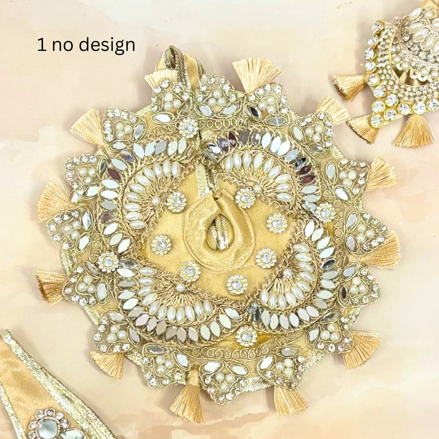 Suvarṇachandra Laddu Gopal Dress