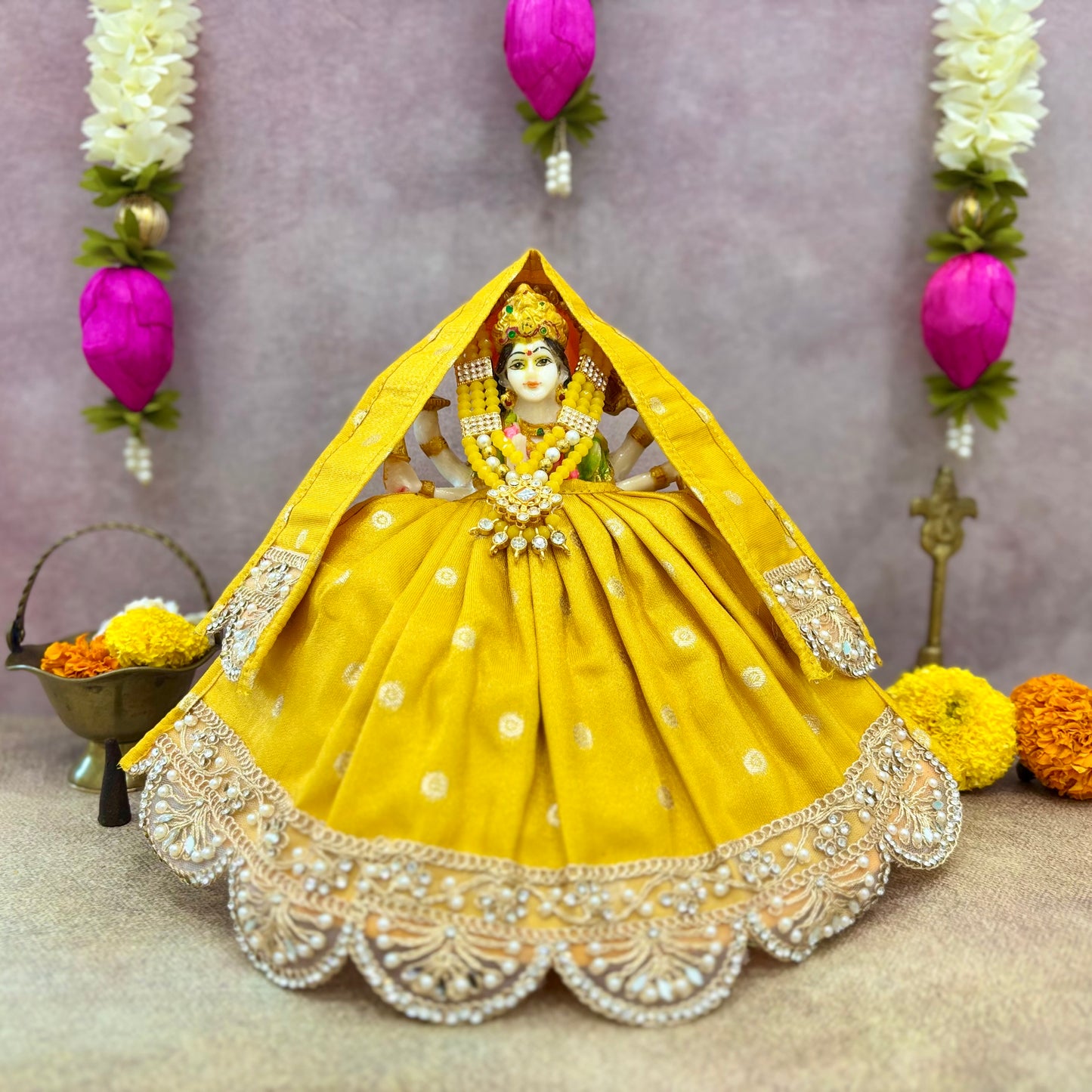 Suvarna Vesh Mata Rani Dress