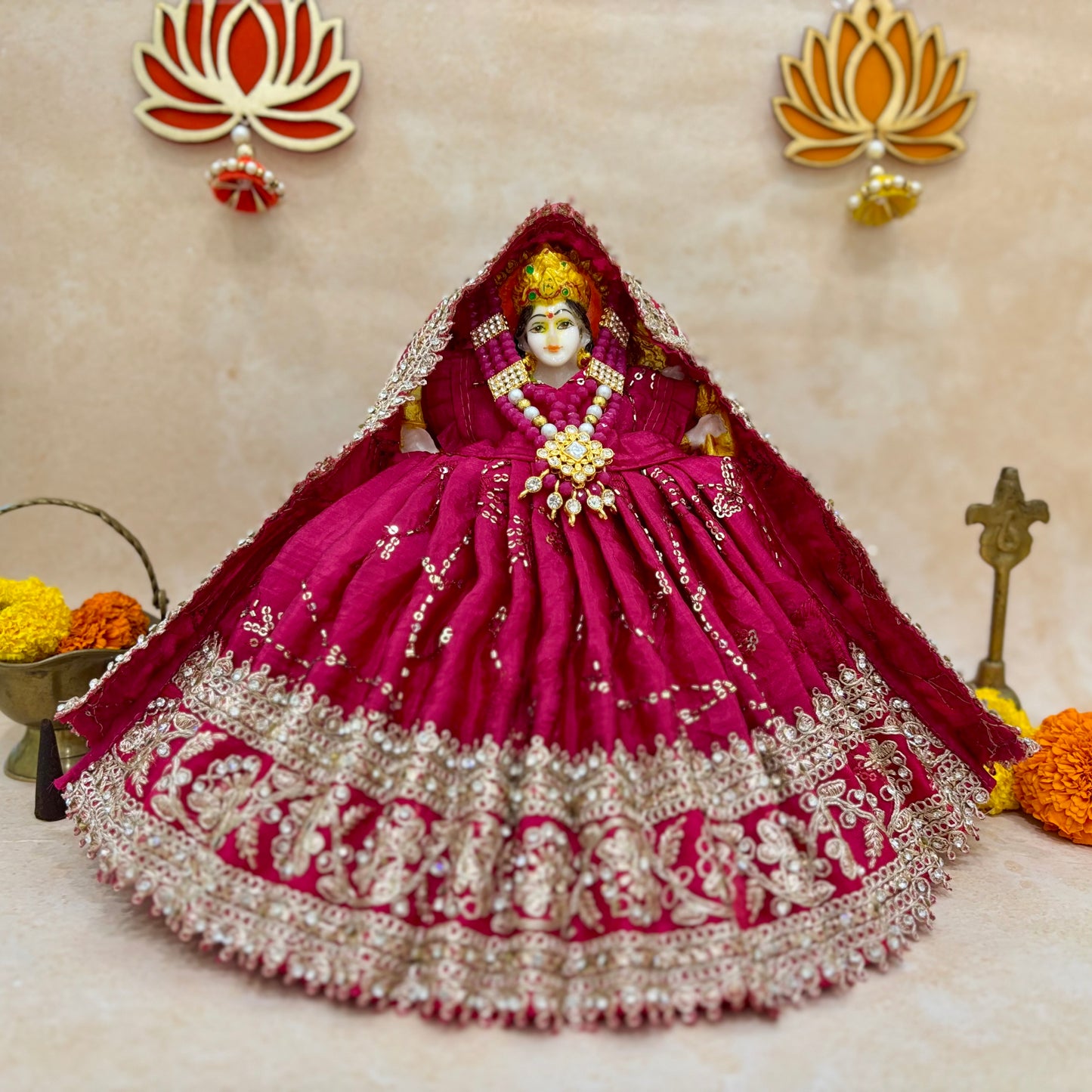 Madhur Sobhaa Mata Rani Dress
