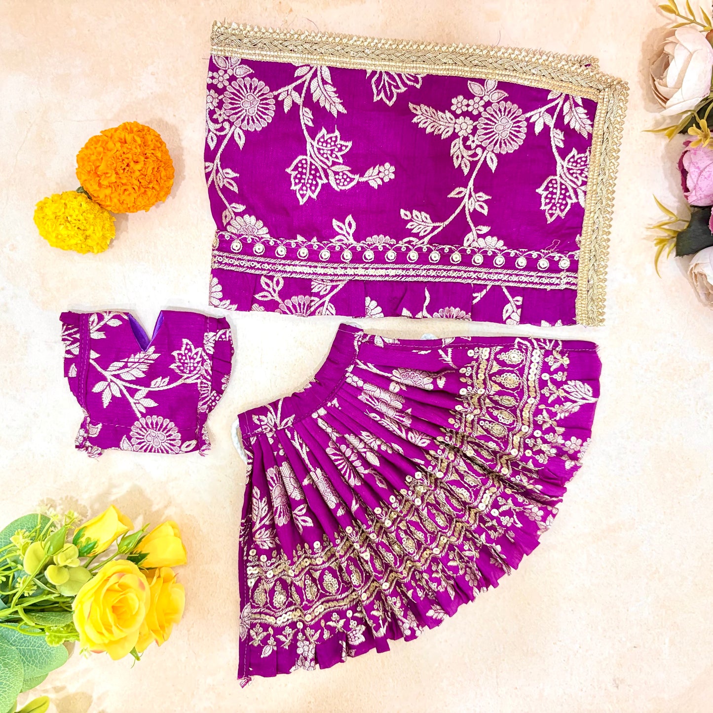 Madhur raas Mata Rani Dress