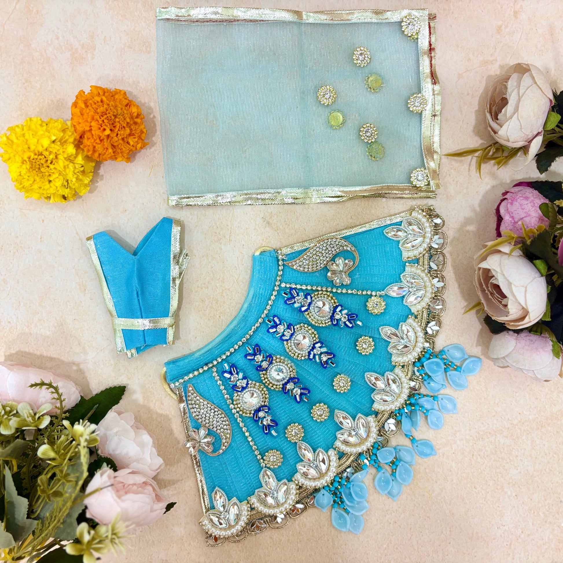 Neel Mukut Radhe Krishna Dress