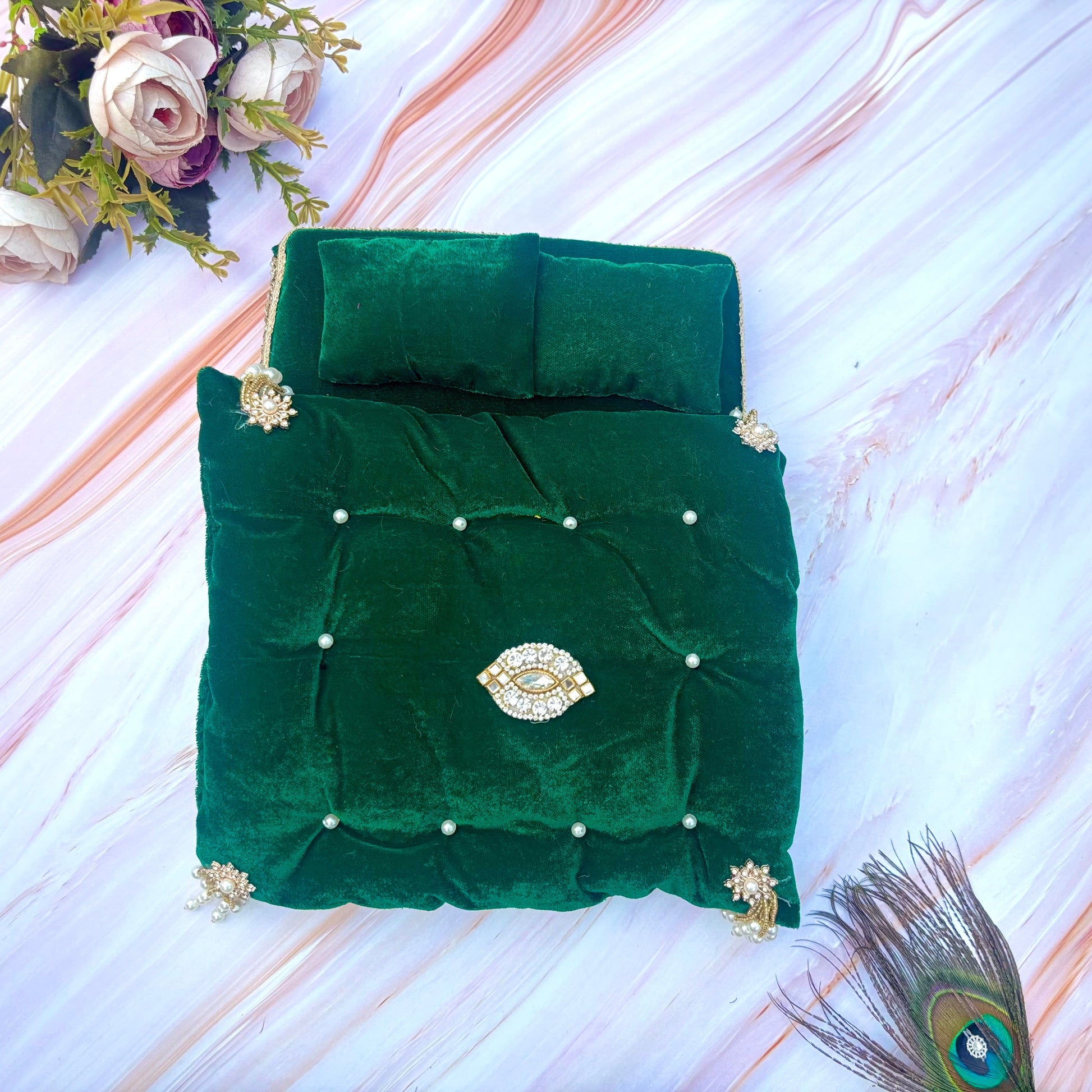 Harishayan Velvet Laddu Gopal Bedding Set