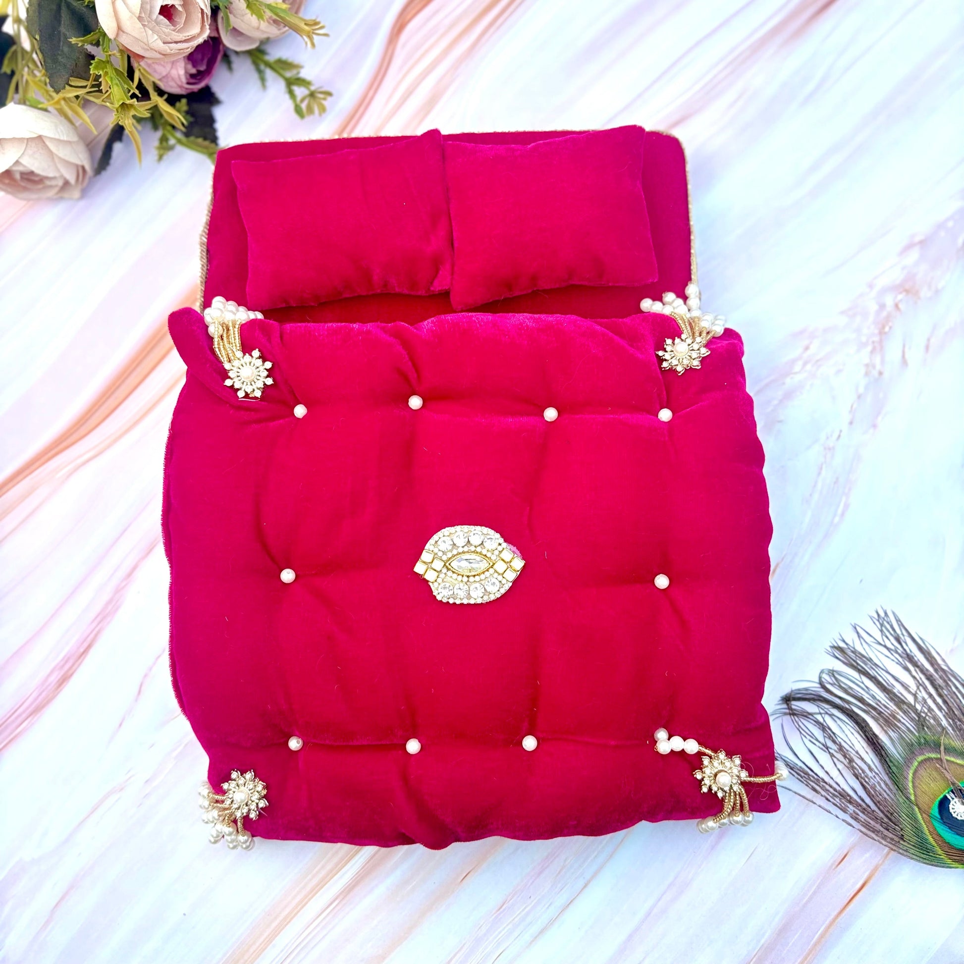 Gulabshayan Velvet Laddu Gopal Bedding Set