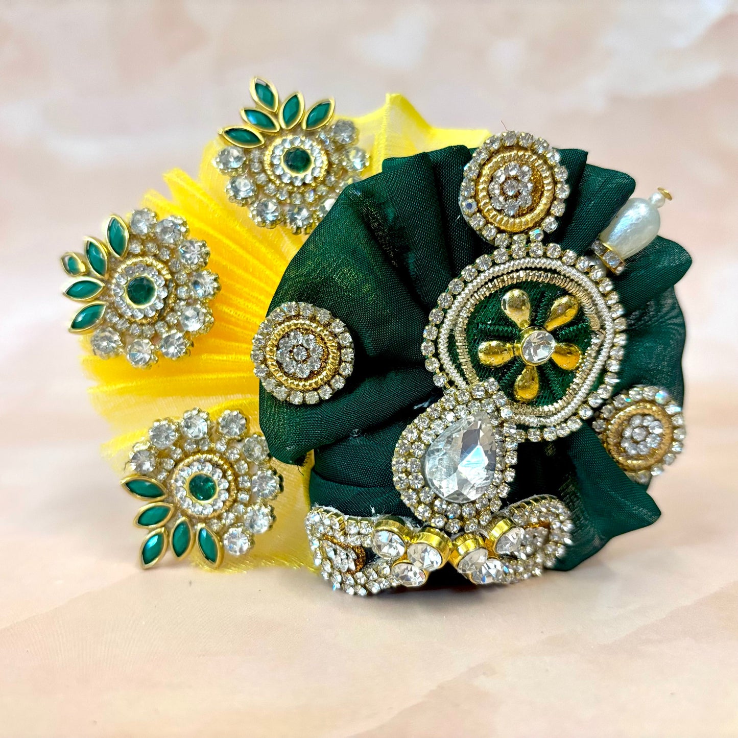 Peet Harit Kundan Laddu Gopal Dress