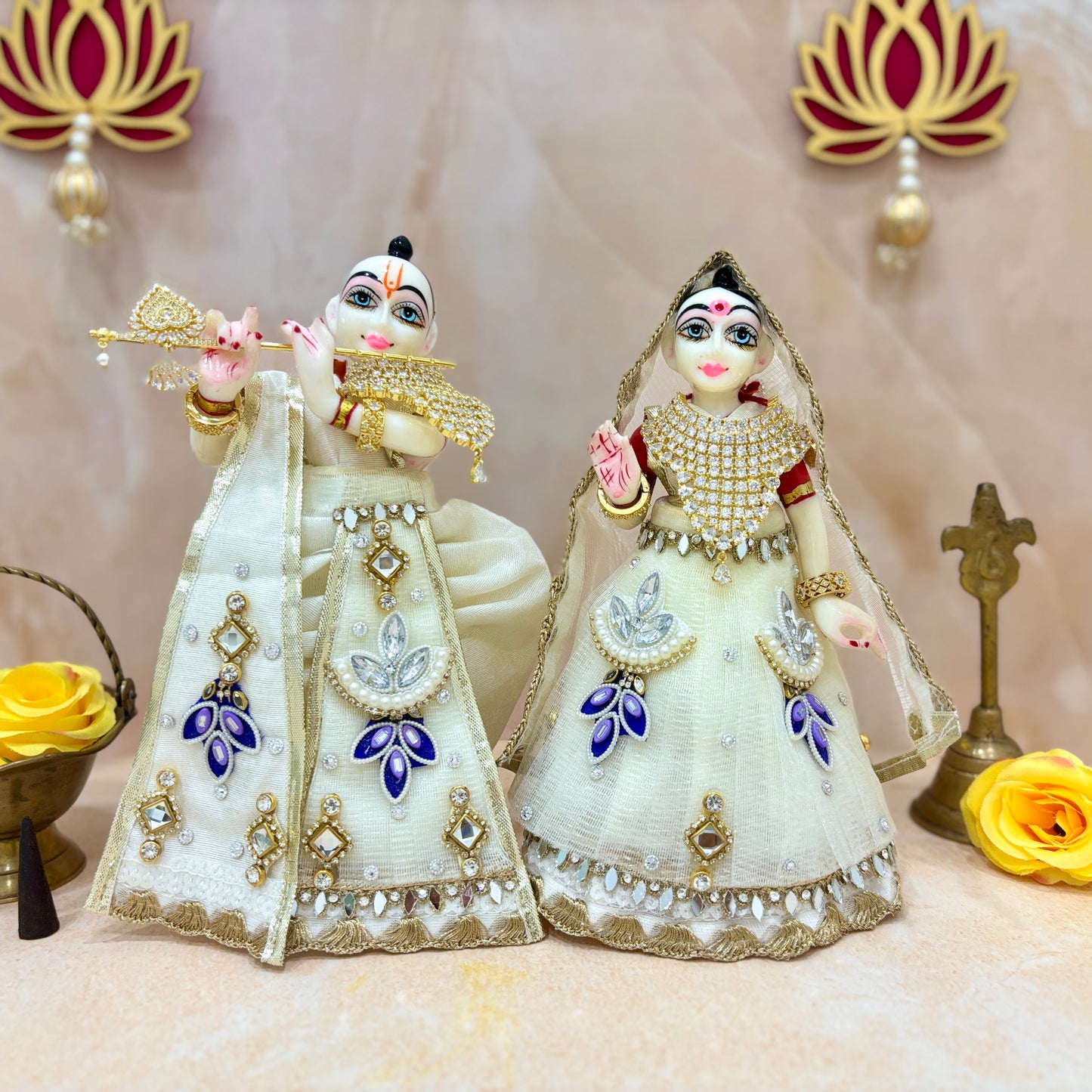 Shwet Ratnaa Radhe Krishna Dress