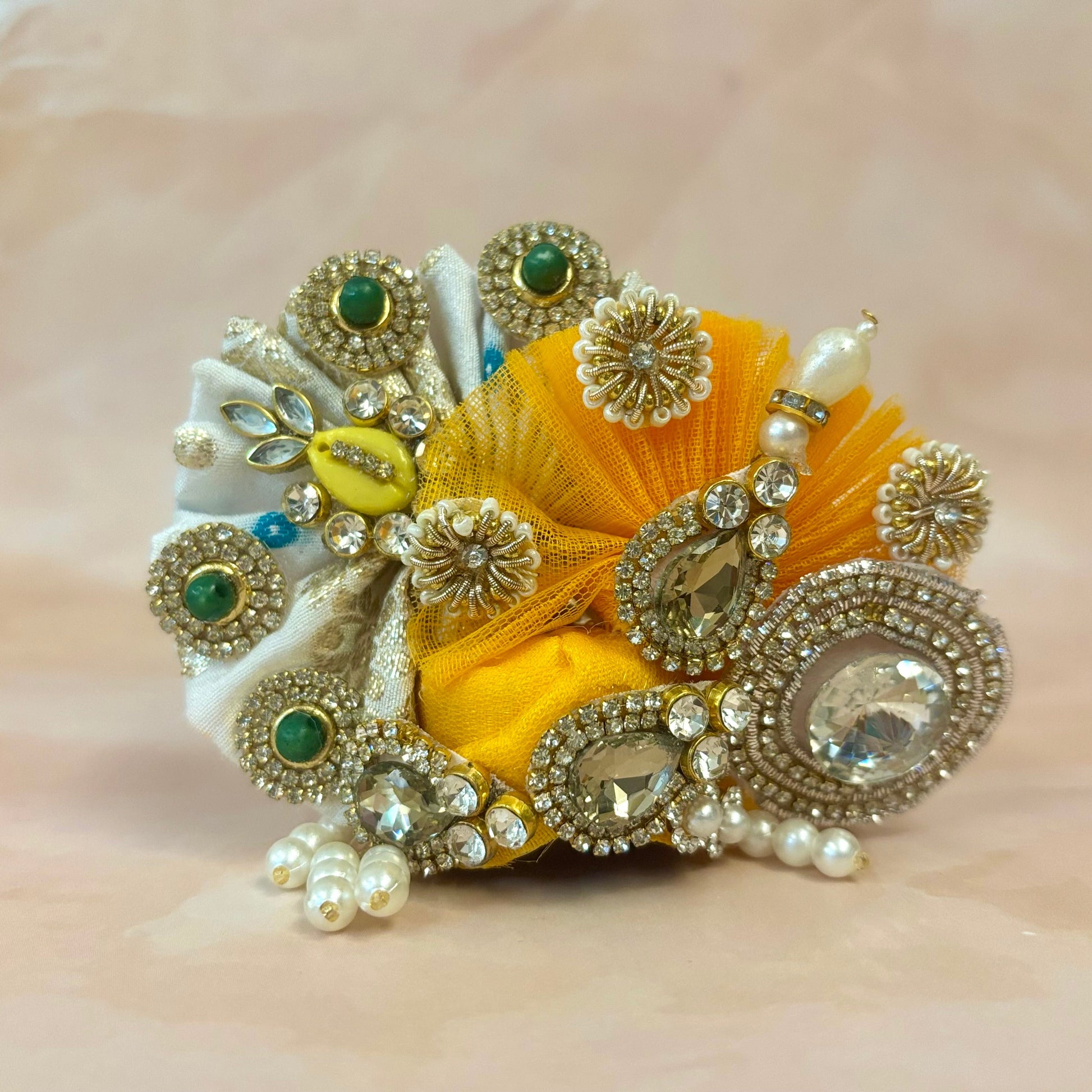 Girdhar Laddu Gopal Dress