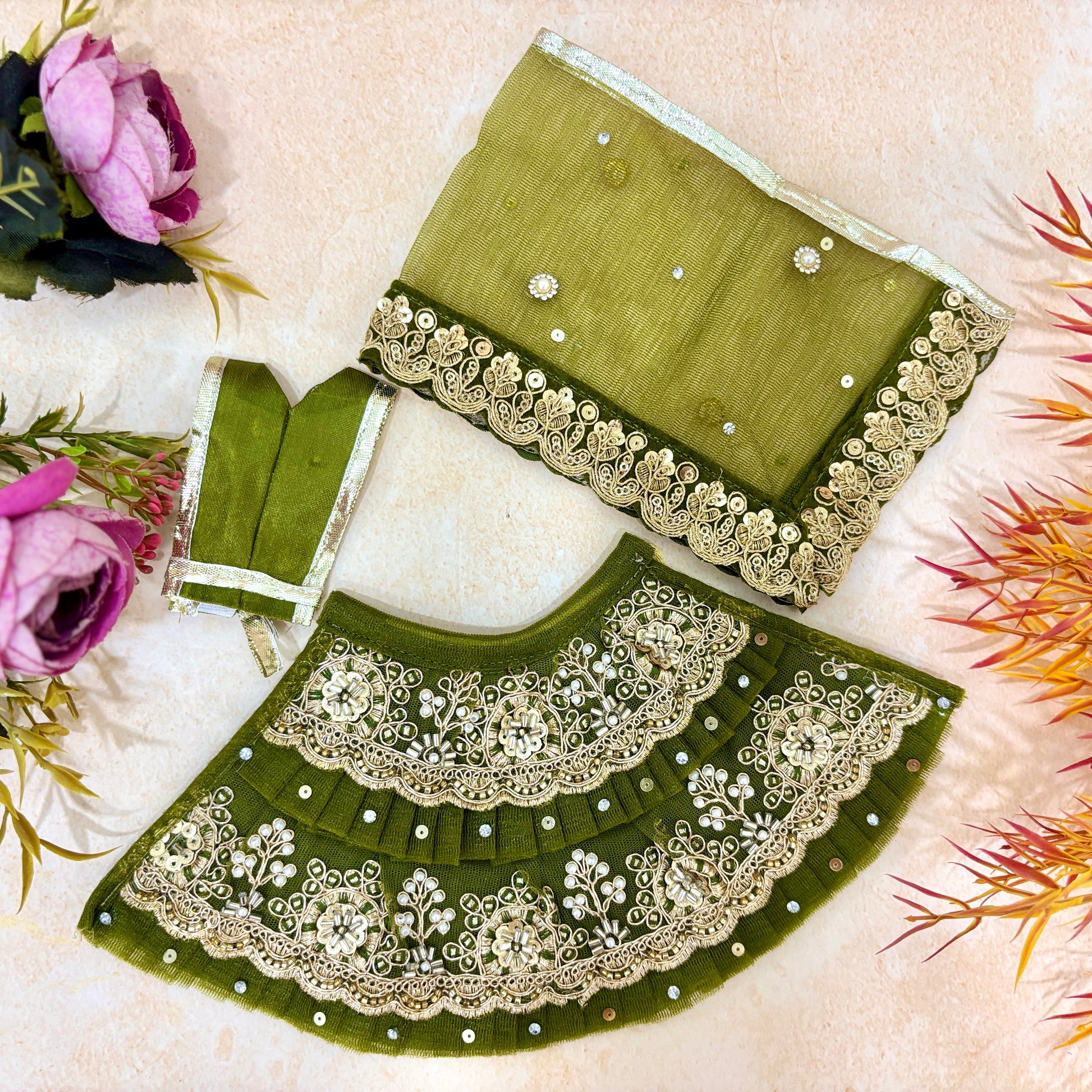 Hariyli Yugal Radhe Krishna Dress