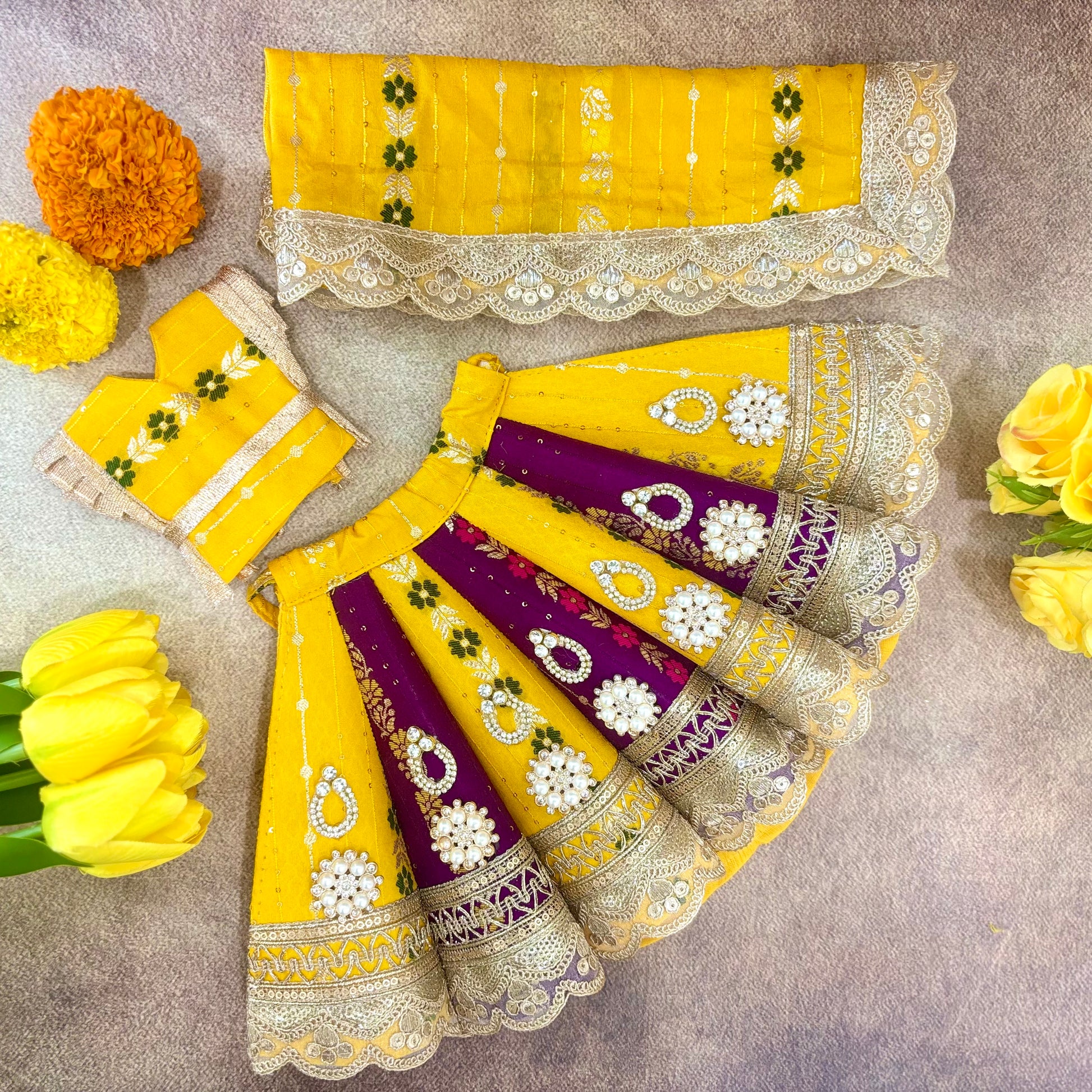 Vilas Shringar Mata Rani Dress