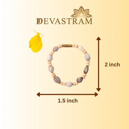 vaijanti mala with measurements on a beige background