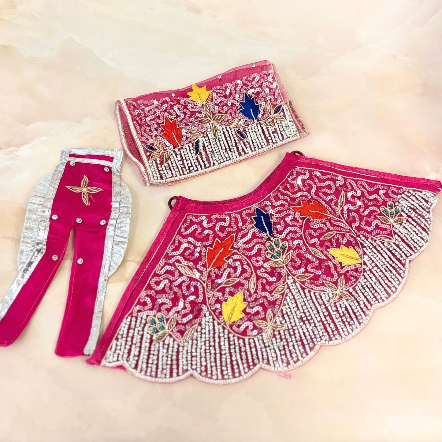 Rajshobhā Radha Krishna Dress