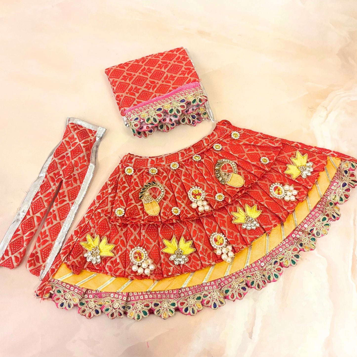 Raktavarnā Radha Krishna Dress