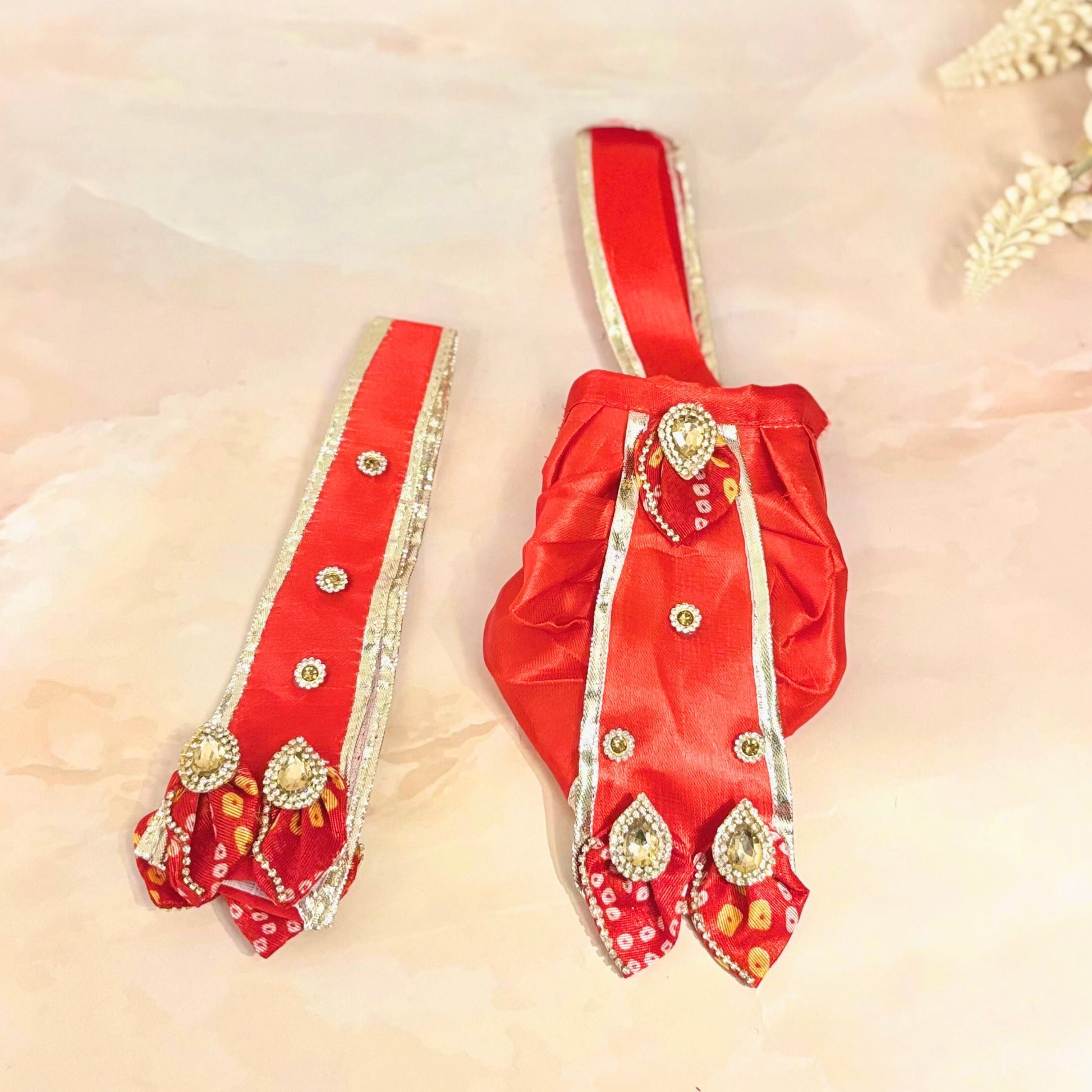 Swarnabandh Radha Krishna Dress