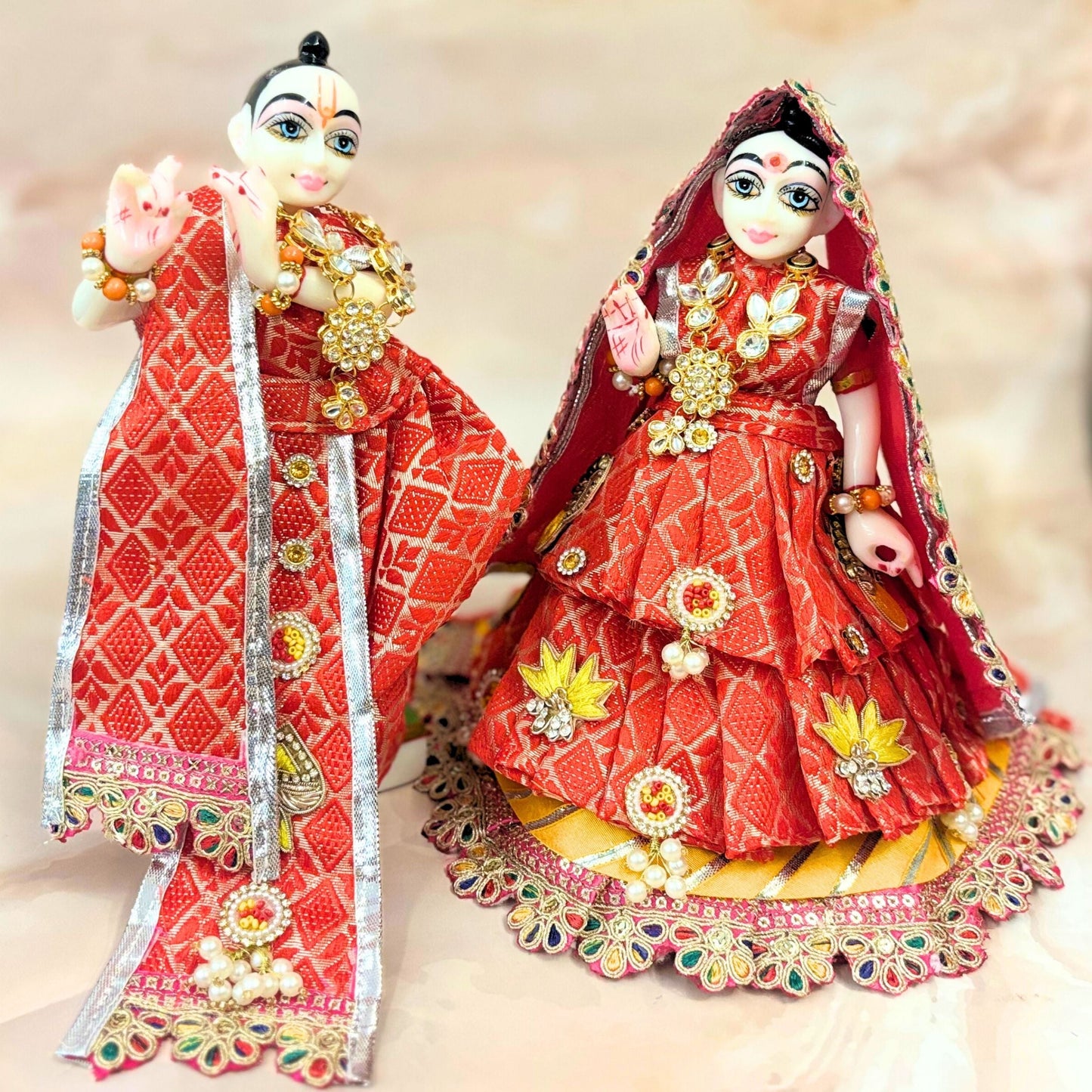 Raktavarnā Radha Krishna Dress